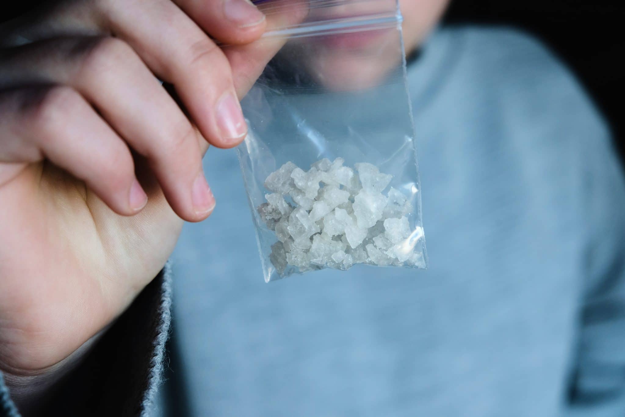 Effects And Symptoms Of Crack Cocaine Use - Rehab Spot